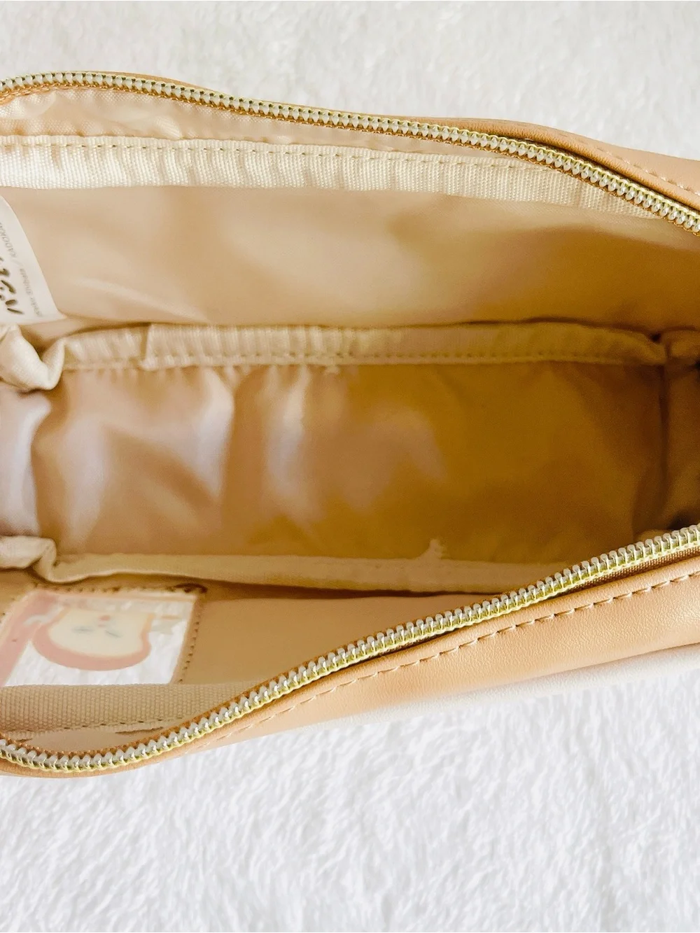 Brand New High quality KADOKAWA Pandorobou bread thief pencil case - beige